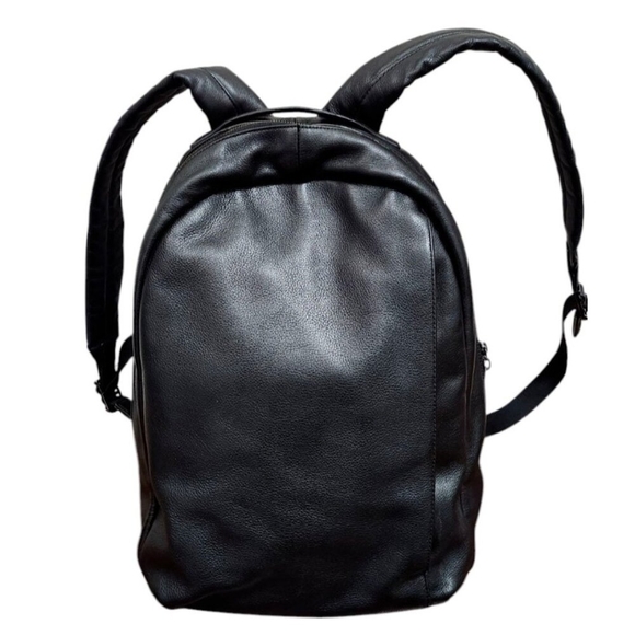Away The Outdoor Backpack Leather Black - Picture 3 of 16